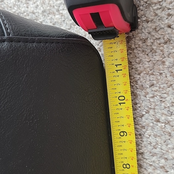 Leather black shoulder bag with bonus pouch with strap - Picture 8 of 10